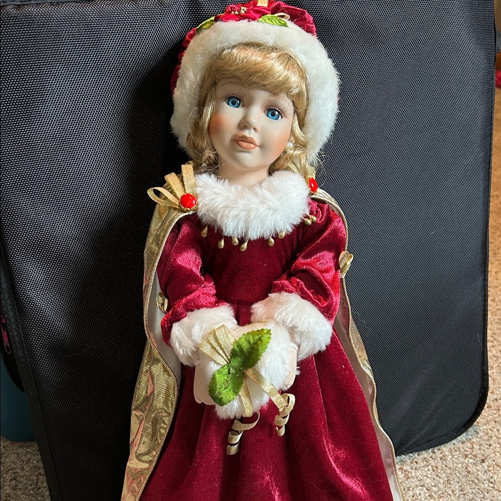 Vintage 1999 heritage signature collection  doll